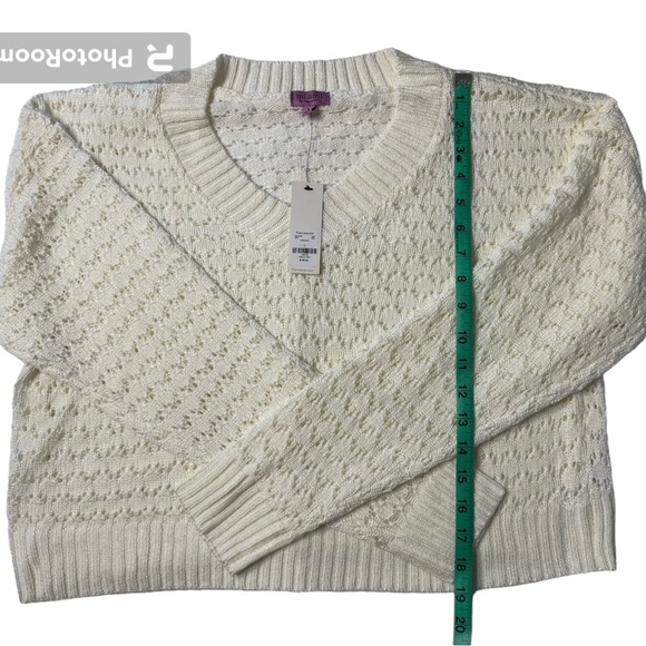 ✨LAST CHANCE✨ NWT! Francescas Charlotte V-neck pull over sweater sz lg - Picture 3 of 4